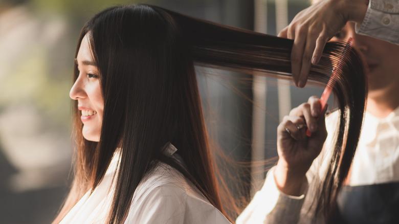 Professional Salon at home Dubai services that fits your lifestyle and keeps your hair and skin in great shape.